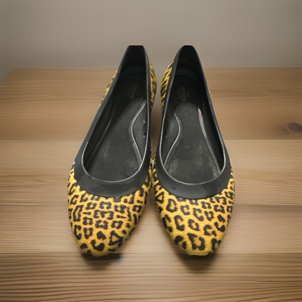 CROCS Lina Womens Size 7 Black Leopard Print Slip On‎ Ballet Flats Shoes